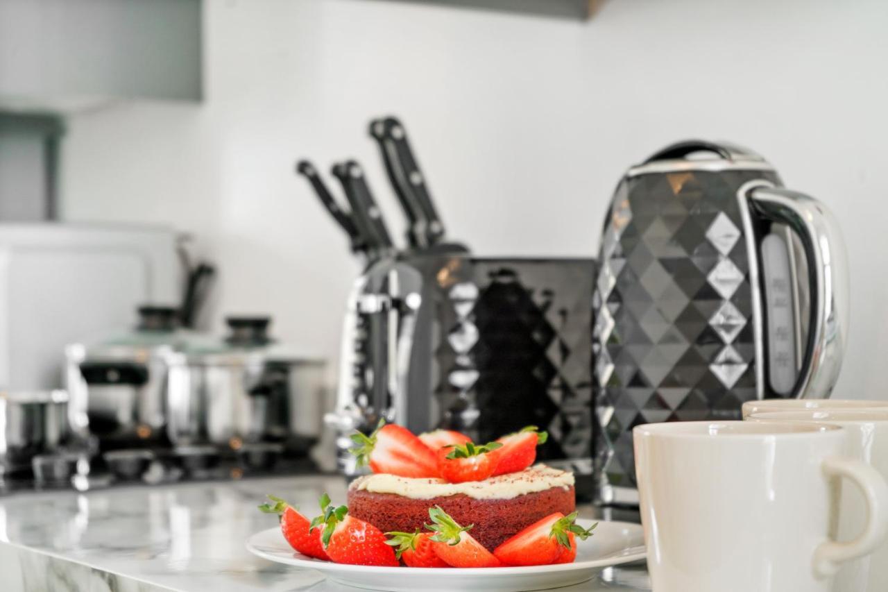 Luxe Holiday Apartments By Sasco Blackpool Bagian luar foto